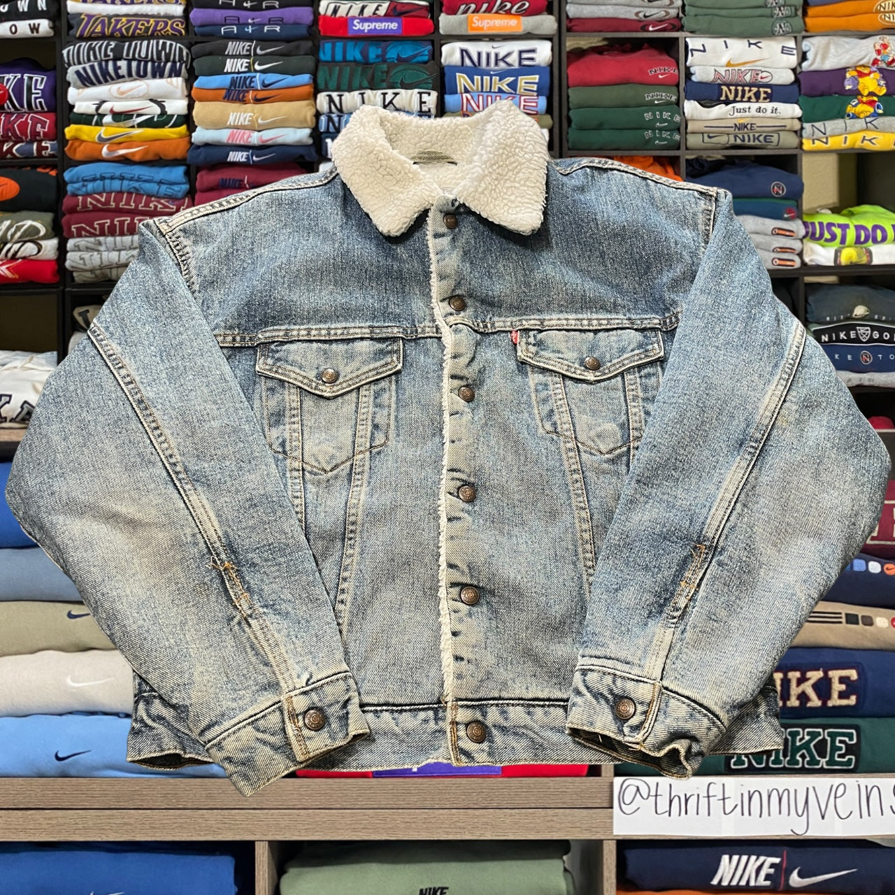 80s Levi’s denim jacket (medium)