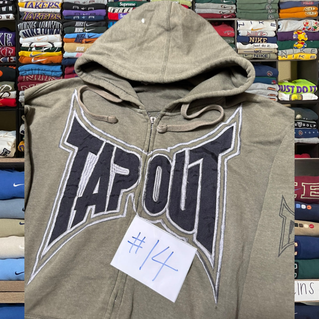 y2k tap out skater (Medium)