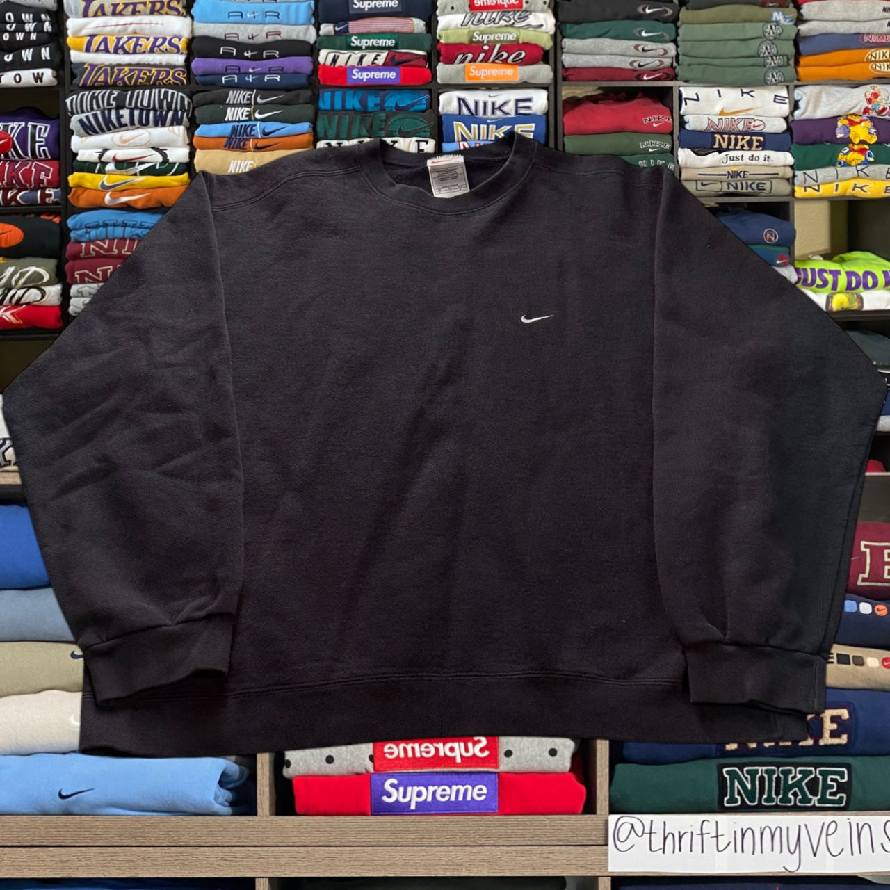 90s black nike sweater (Xlarge)