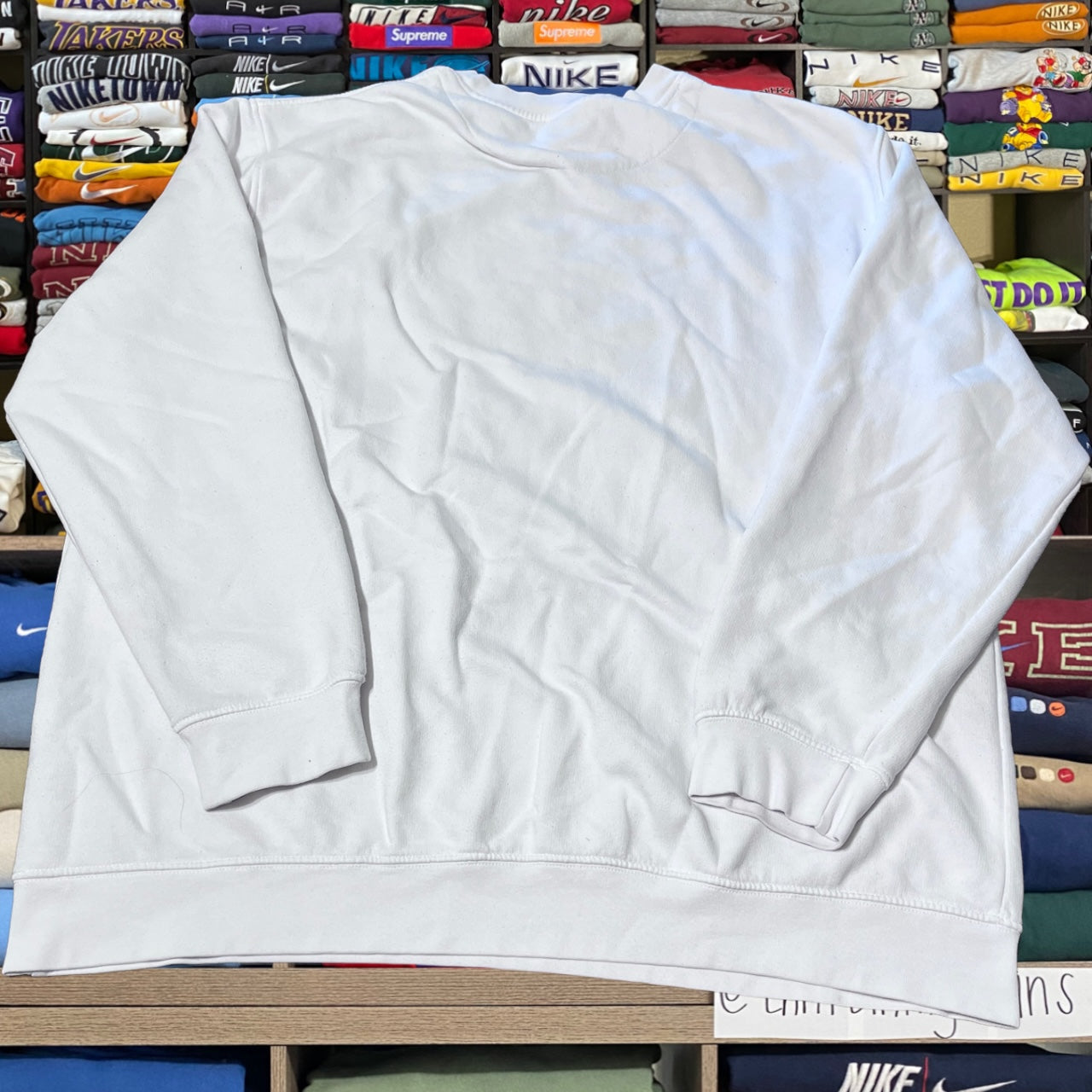 Y2K crème Nike sweater
