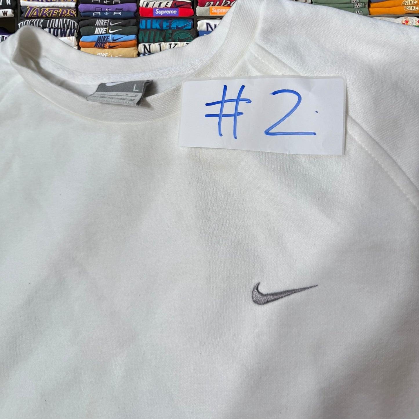 Y2K 2004 Nike crème sweater