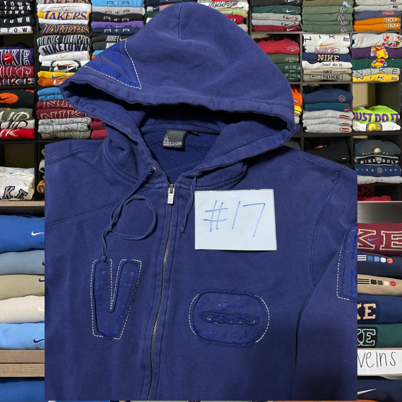 y2k volcom skater hoodie (medium)