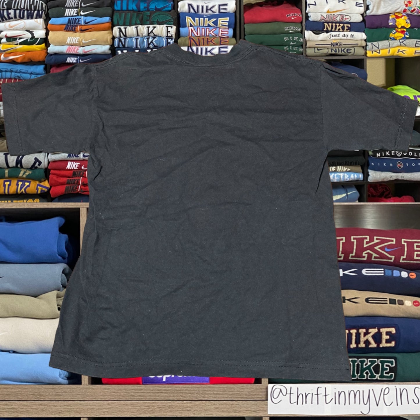 1998 Elvis Presley shirt ( medium )
