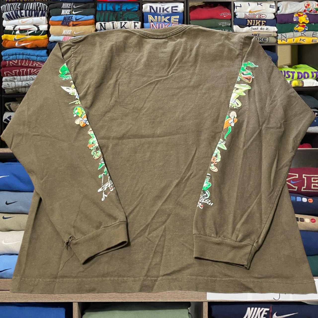 90s gecko Hawaii skater shirt