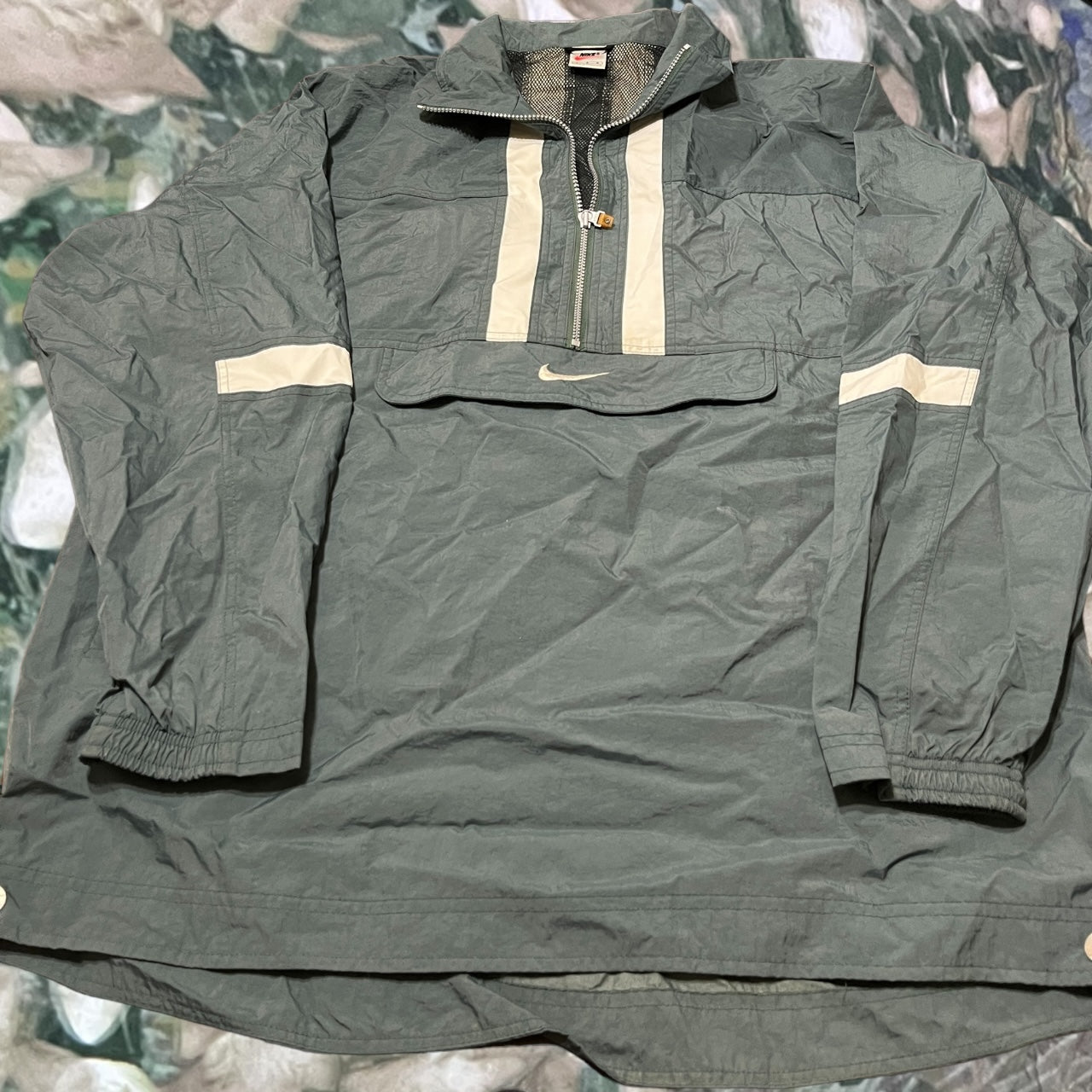 vinrage 90's nike windbreaker (large)