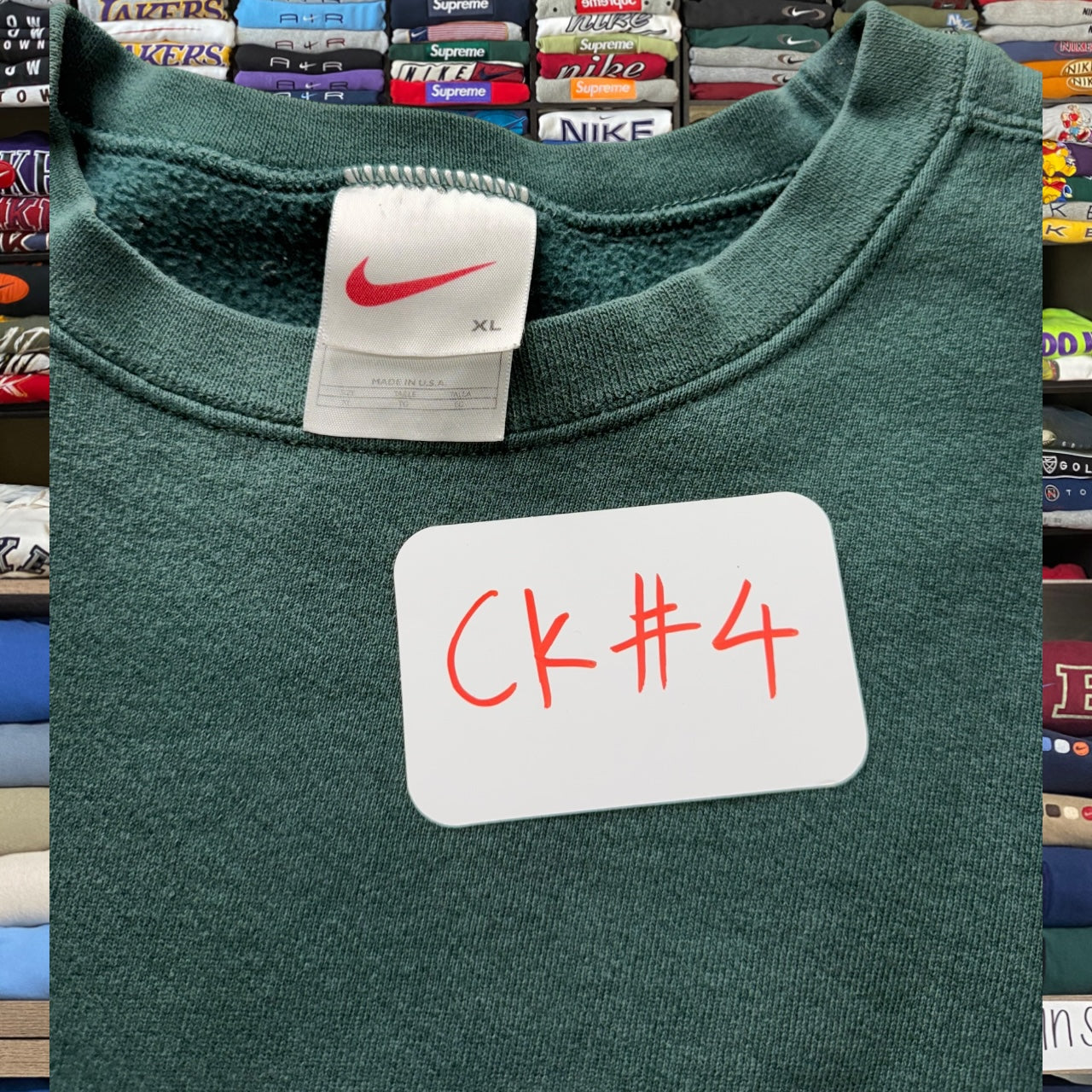 90s forest green nike crewneck (Xlarge)