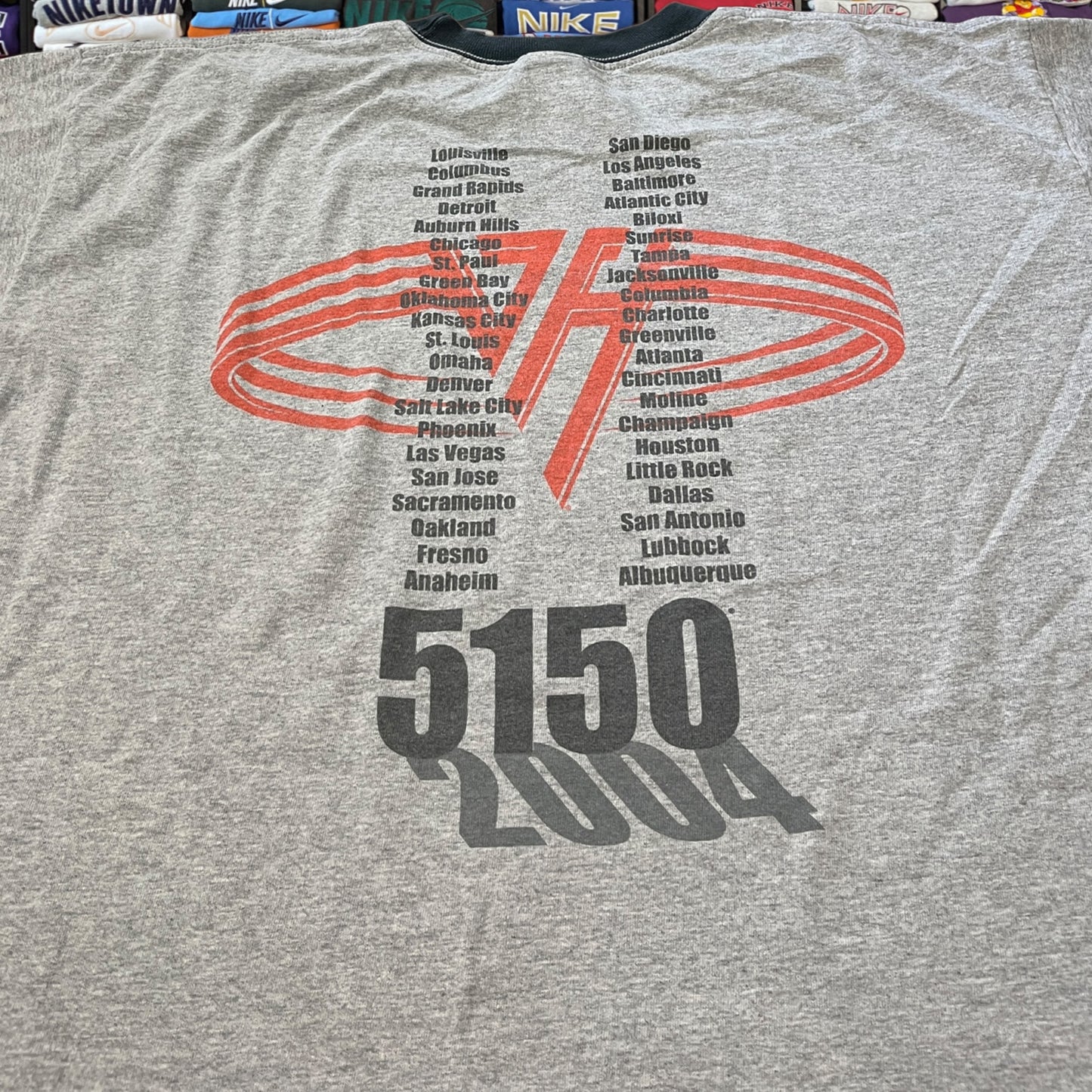 2004 Van Halen ( xlarge )
