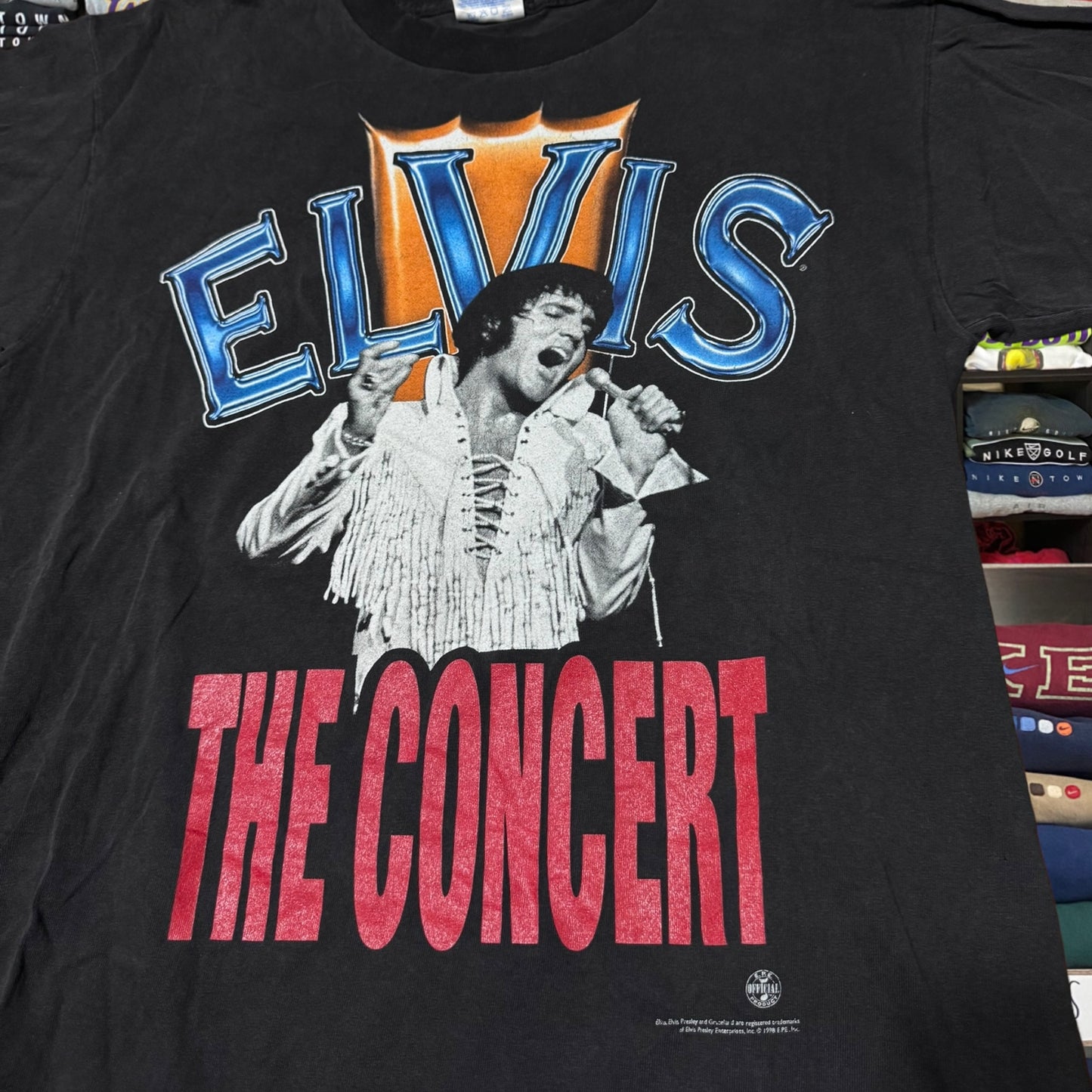1998 Elvis Presley shirt ( large )