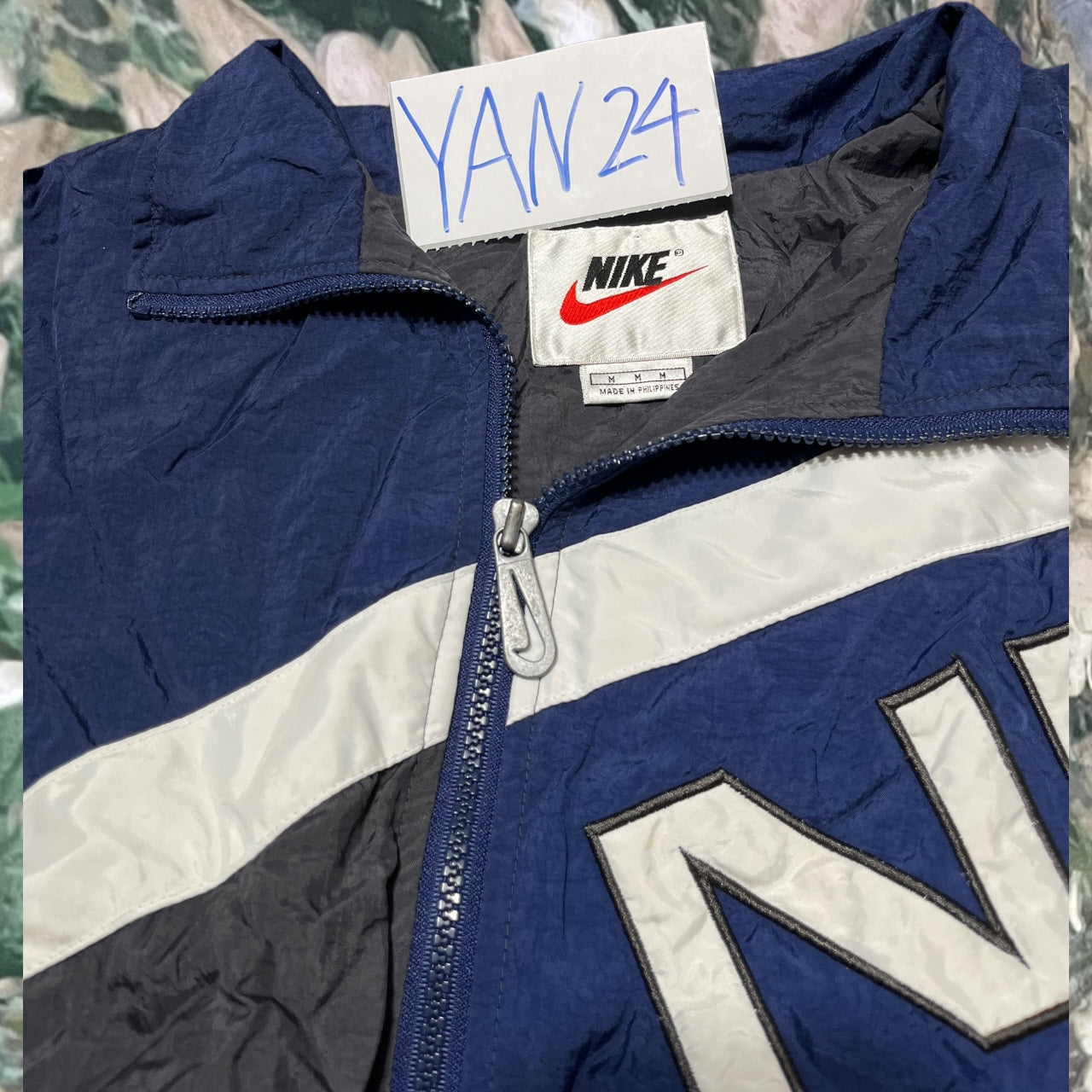 vinrage 90's nike windbreaker (medium)