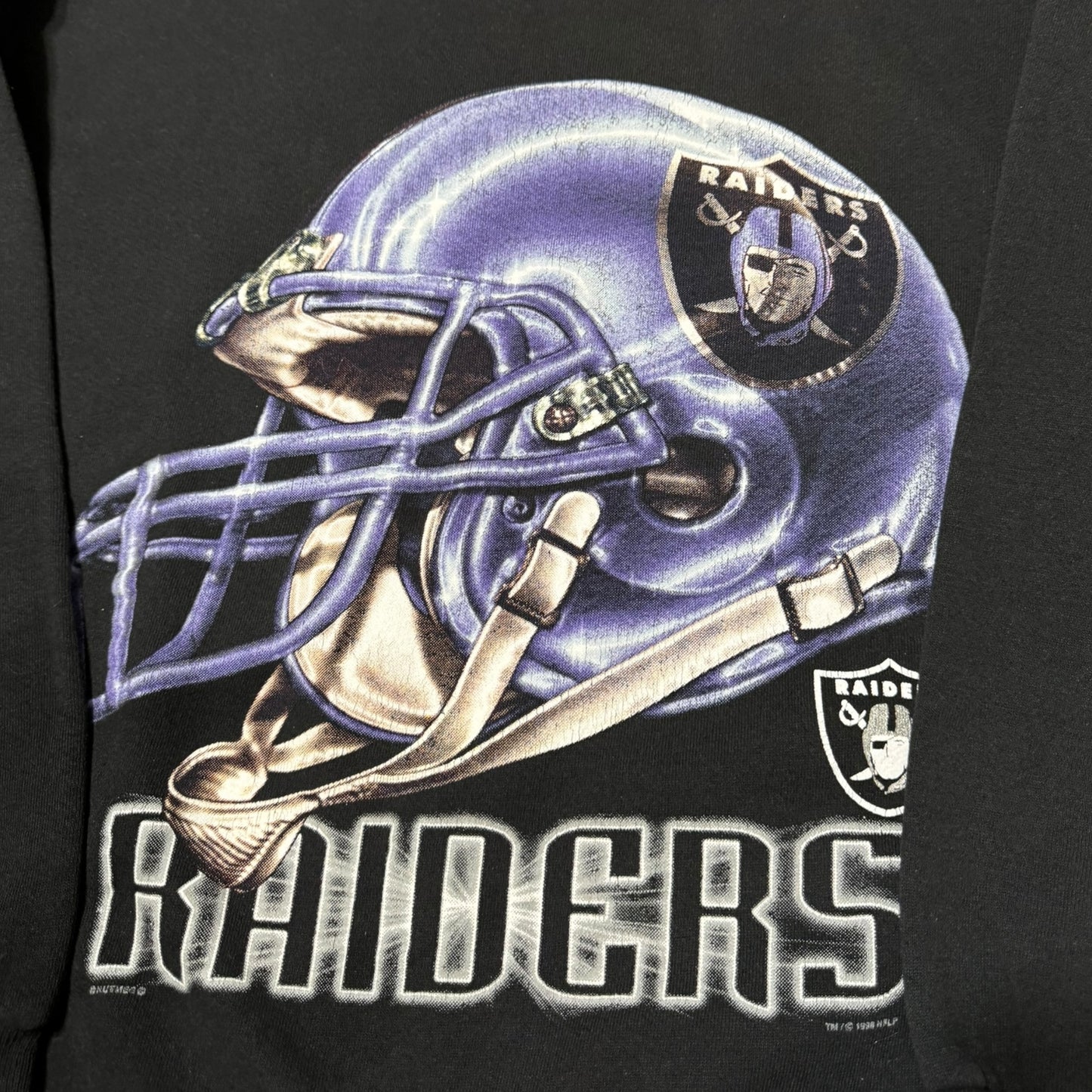 90s oakland raiders nfl big helmet (large)