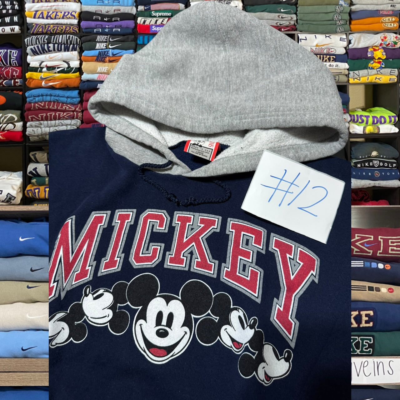 90s Mickey Mouse Disney hoodie (large)