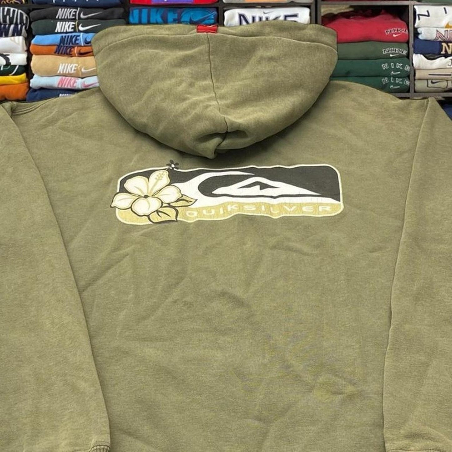 Vintage Y2K 2004 quiksilver Surf Sweater/Shirt