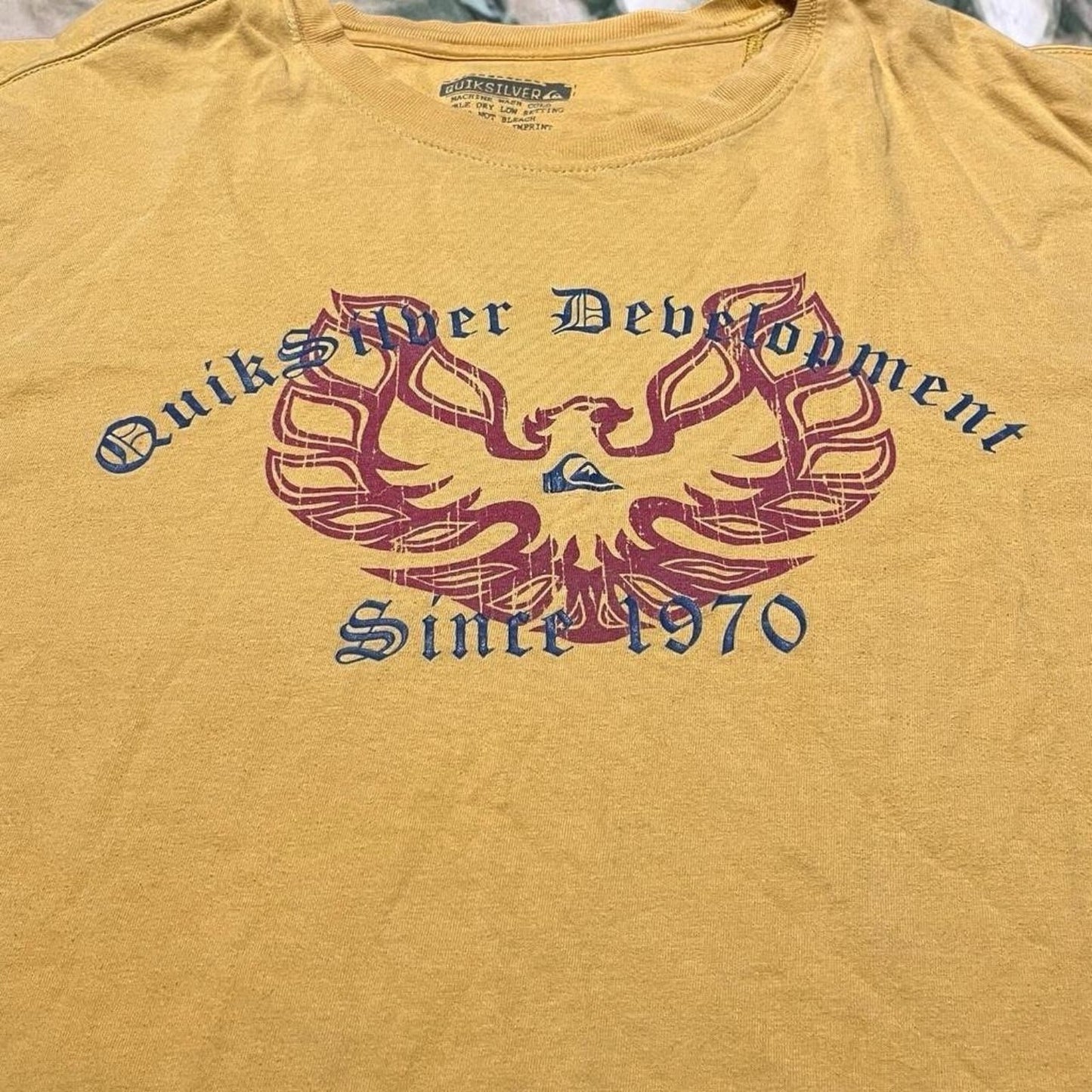 Vintage Y2K quiksilver Surf Shirt
