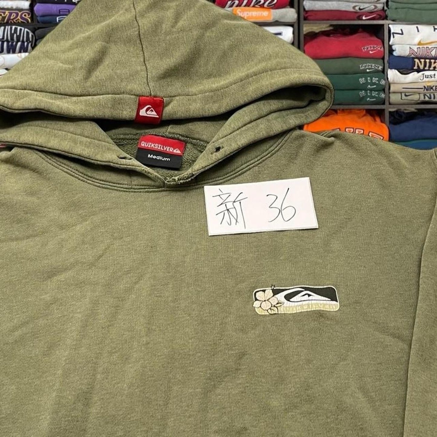 Vintage Y2K 2004 quiksilver Surf Sweater/Shirt